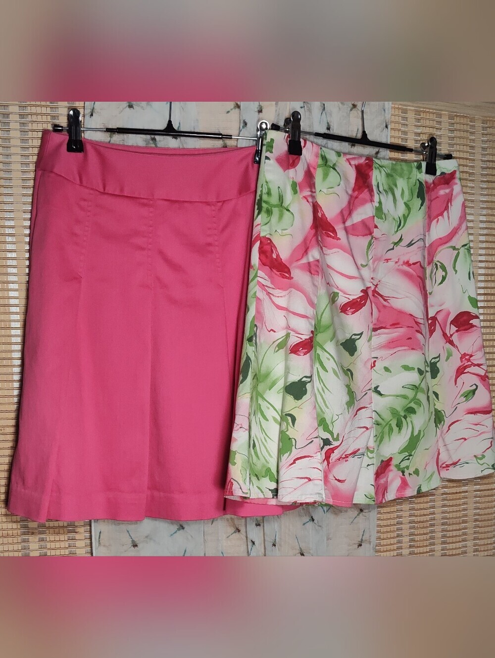 Two Y2K Worthington Petite SIZE 4 Lined Skirts
